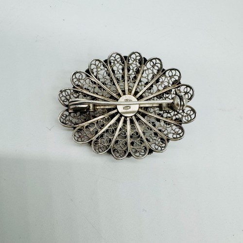 Vintage 800 Silver Filigree Brooch with Coral Cabochon - Picture 3 of 5