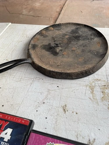 Vintage Wagner Cast Iron Griddle Pan