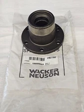 Wacker Neuson 1000098664 Axle Spindle Flange Angle Drive Wheel Loader Part