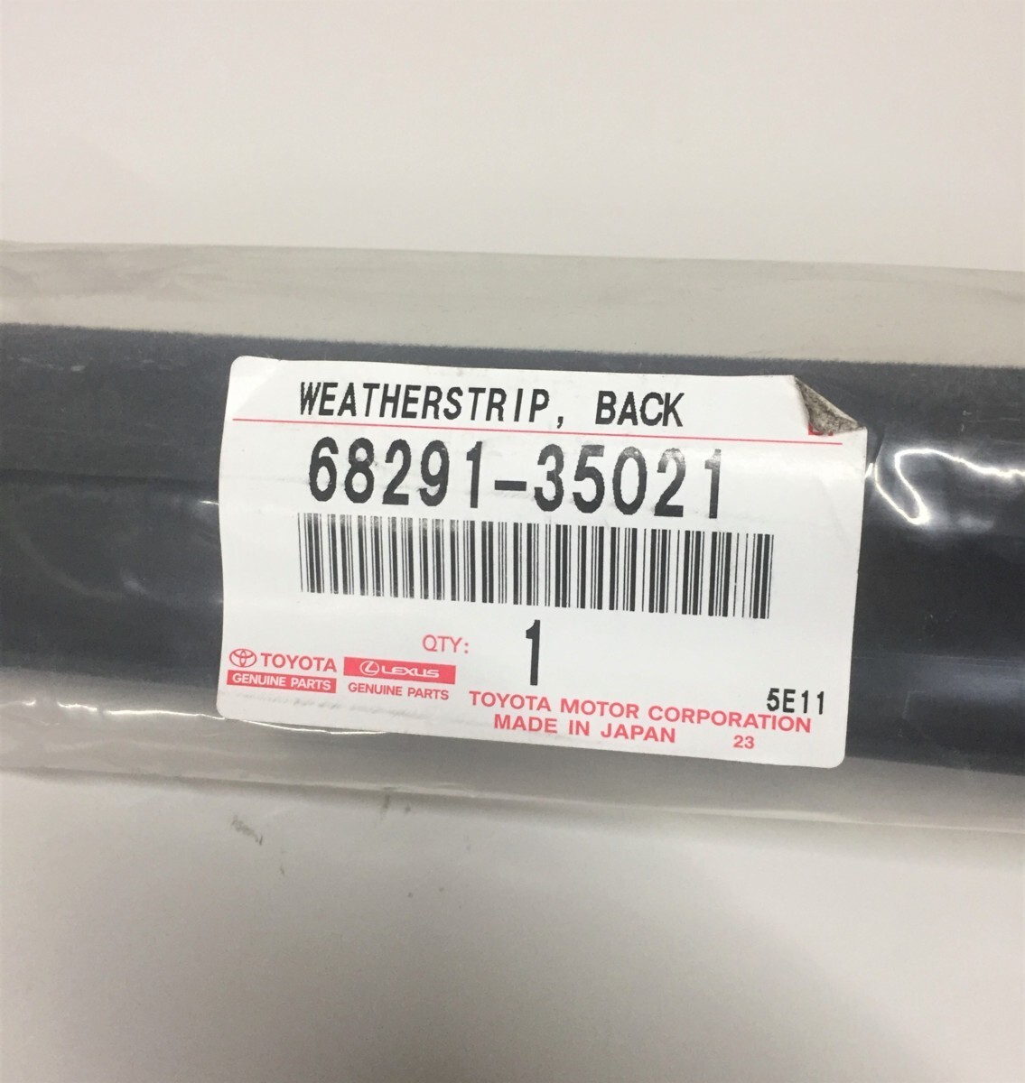 梅35 TOYOTA Genuine OEM 4RUNNER Back Door Glass Weatherstrip 68291