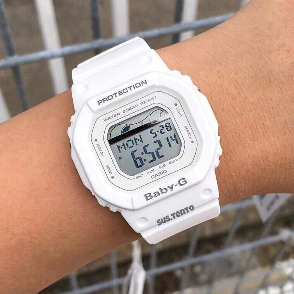 BABY G ホワイト Casio BABY-G BLX560-7 G-Lide Matte White Digital Tide Graph Sports