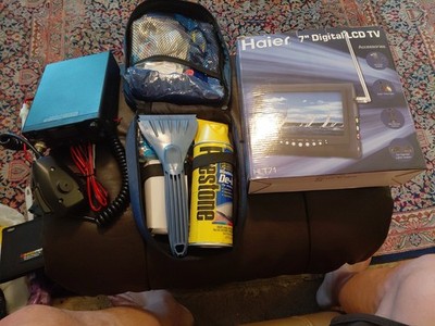 HAIER 7 IN TRAVEL TV-CB RADIO-DEICING KIT