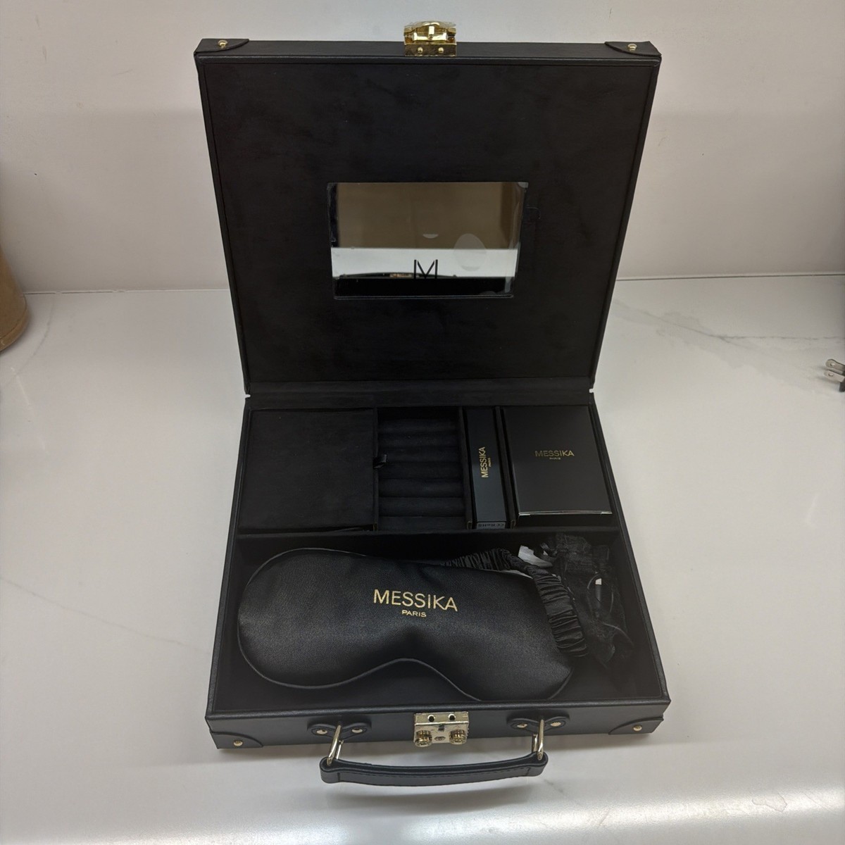 MESSIKA ジュエリーBOX 機内用　新品未使用 Messika Jewelry Travel Case Black Leather with Gold Hardware New
