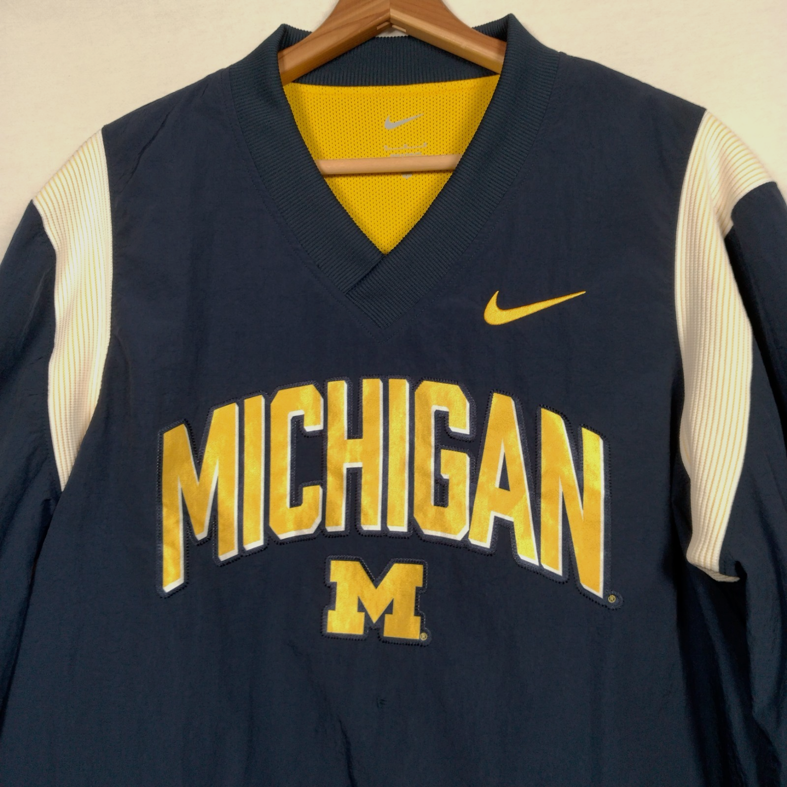 SACAI X NIKE Giacca a vento University of Michigan Wolverines uomo M scollo a V foderata in rete