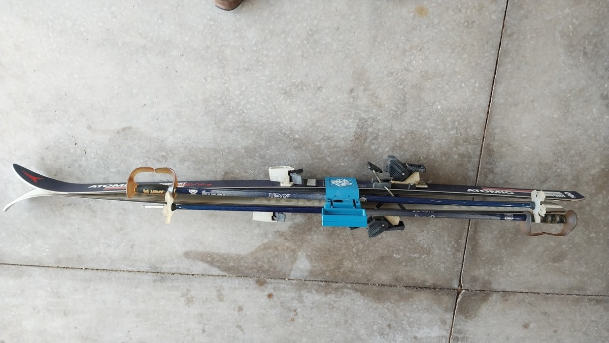 Atomic Lite Comfort 160cm Ski Set with poles, and Salamon bindings