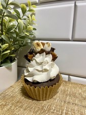 Smores Falso Horneado Crema Batida Cupcake Postre Bandeja en Niveles Decoración Verano Hecho a Mano