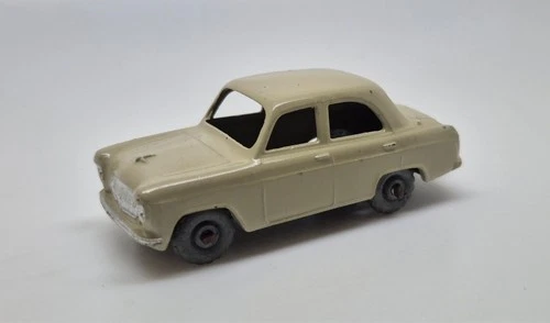 VINTAGE 1956 LESNEY DIECAST METAL MATCHBOX CAR #30 - FORD PERFECT