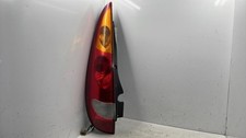 Feu arrière Nissan ALMERA TINO