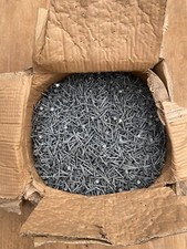 25kg BOX OF 3.00 x 30mm GALVANISED CLOUT FELT NAILS £60 + VAT