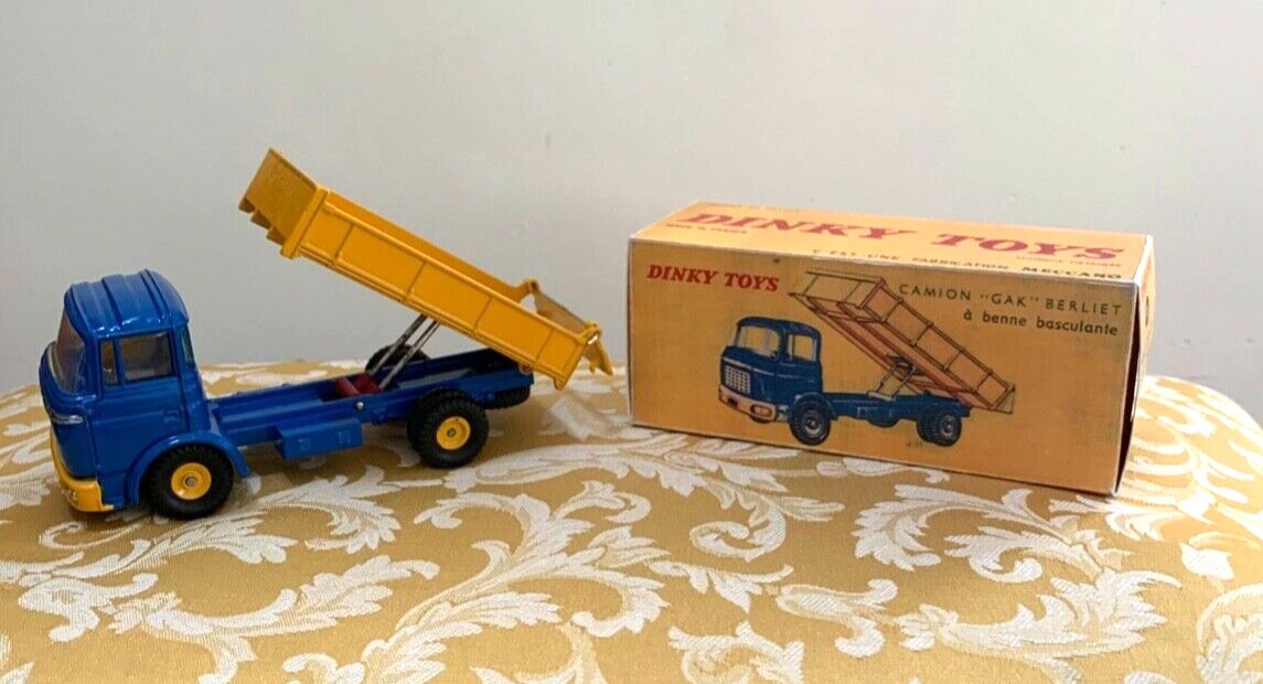 ミニカー DINKY No.34 B BERLIET GAK ミニカー DINKY No.34 B BERLIET GAK Atlas Dinky Toys No. 34B