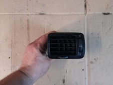 VW Passat 3B Luftdüse Düse vor…