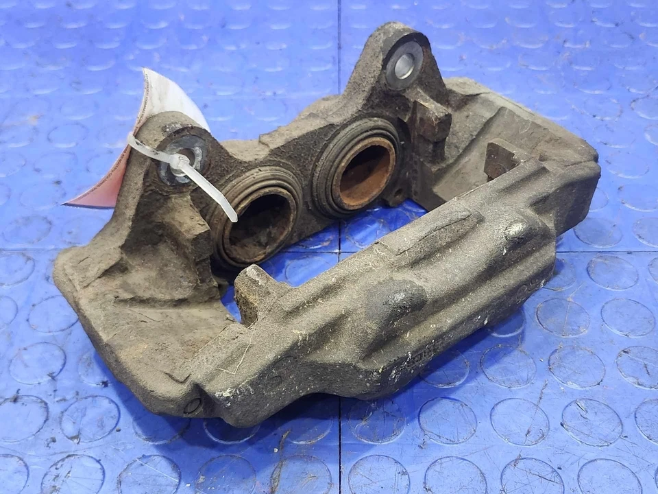 Оригинальный левый суппорт переднего тормоза в сборе со стороны водителя для Toyota Tacoma 4x4 05–23 годов выпуска - Изображение 2 из 4