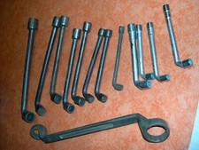 LOT 13 CLES ANCIENNE OUTILLAGE REF 04