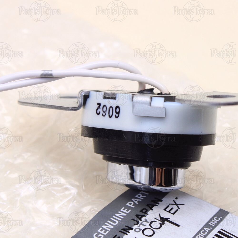 Genuine OEM Nissan PARTHFINDER 07-12 Rear Switch Button Trunk