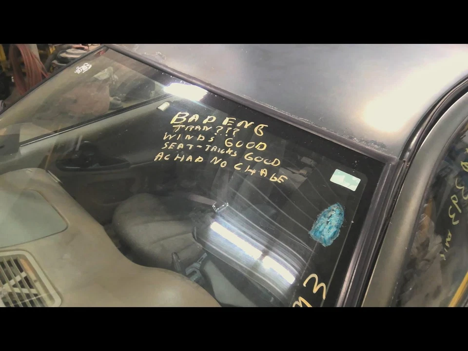 Used Front Right Door Window Regulator Front fits: 2000 Chevrolet Cavalier manua - Image 2 of 4