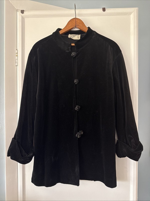 Vintage Miss Accent Black Velvet Round Collar Evening Jacket Loop Closure L