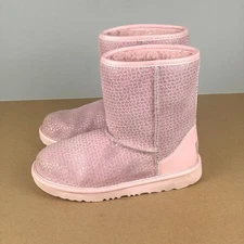 UGG Classic II Gel Hearts Pink Short Boots Kids 3 Pink Shearling Lined Pull On