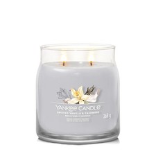 Image of Yankee Candle Signature Medium Jar Smoked Vanilla & Cashmere
