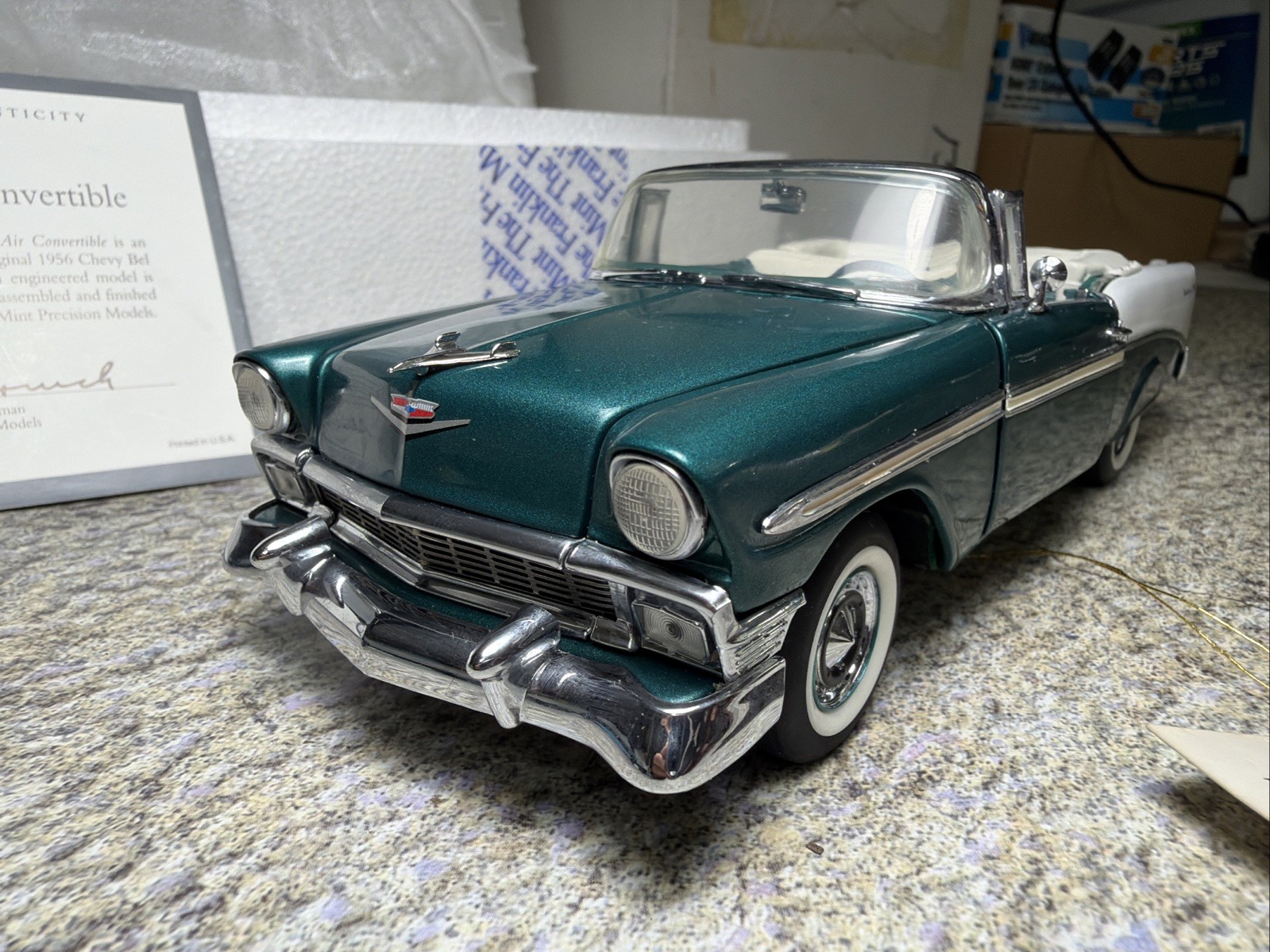 Franklin Mint Diecast 1:24-Scale 1956 Chevrolet Bel Air Convertible Green White