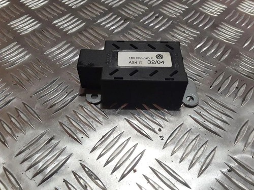 VW GOLF VIII CD1 Antennenverstärker  1K6035570 1.60 Petrol 81kw 2005 33830173