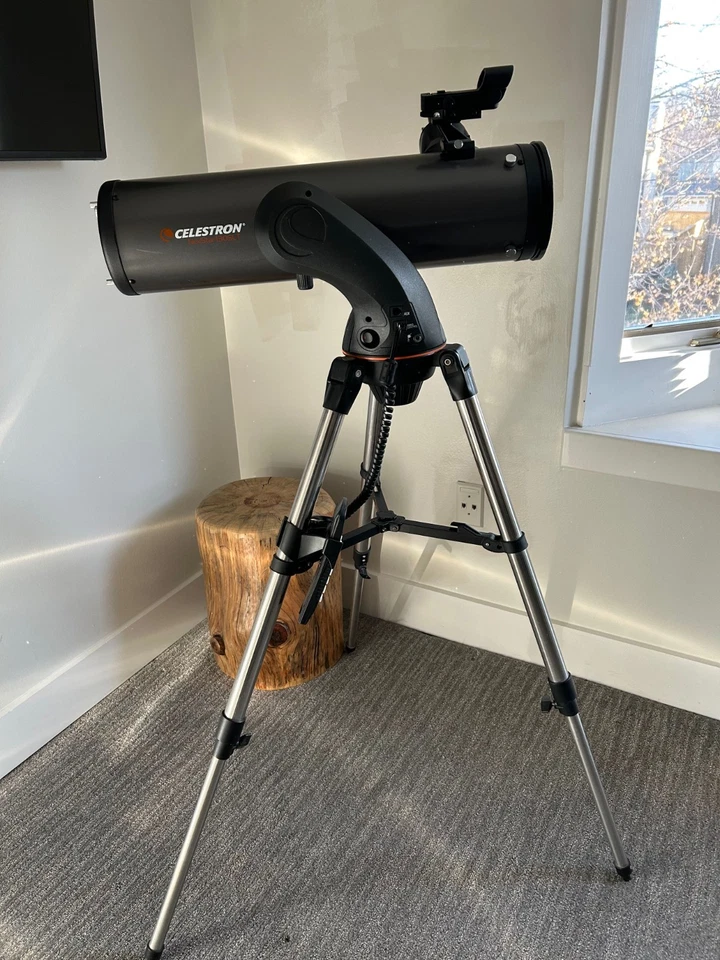 Telescopio Computarizado Celestron NexStar 130SLT con Soporte y Control Remoto Foto 2 de 4