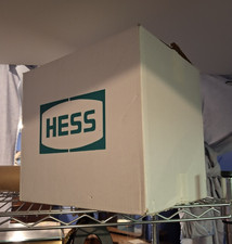Hess Logo Advertising Box White/Green Dated 01 JUL 2003 Gas Oil Original