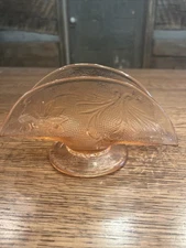 Vintage Tiara Indiana Glass Sandwich Pattern Napkin Holder Pink