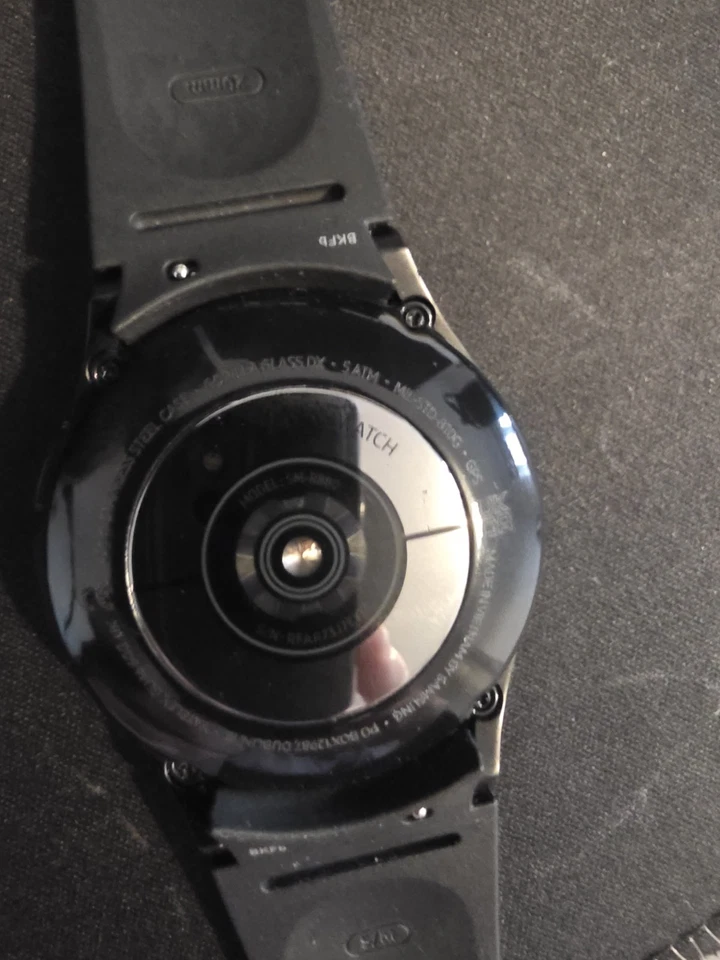 Samsung Galaxy Watch4 Classic, photo 2 of 3