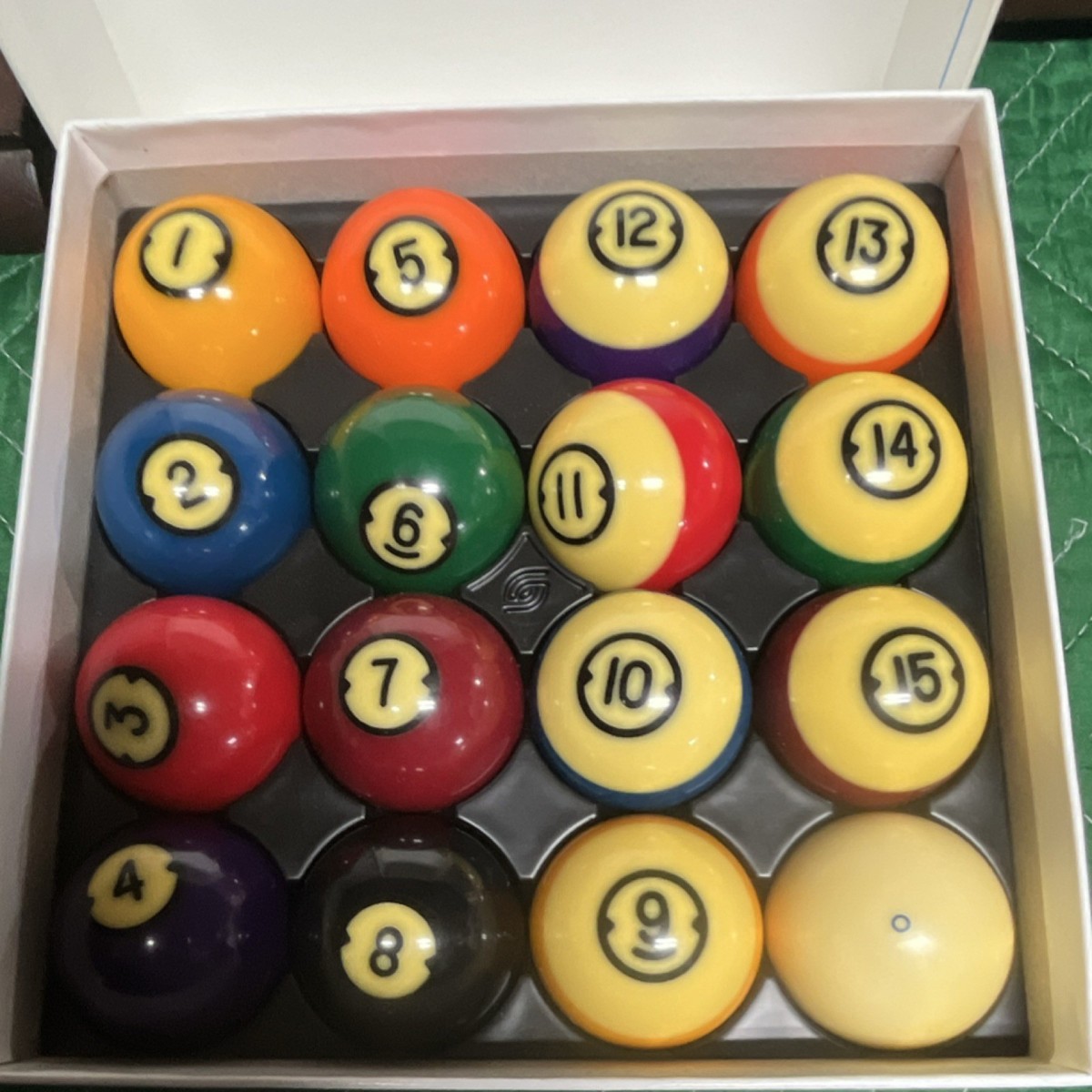 ビリヤード　Brunswick Centennial Pocket Balls Centennial® Premium Pocket Balls Full Set | Brunswick Billiards