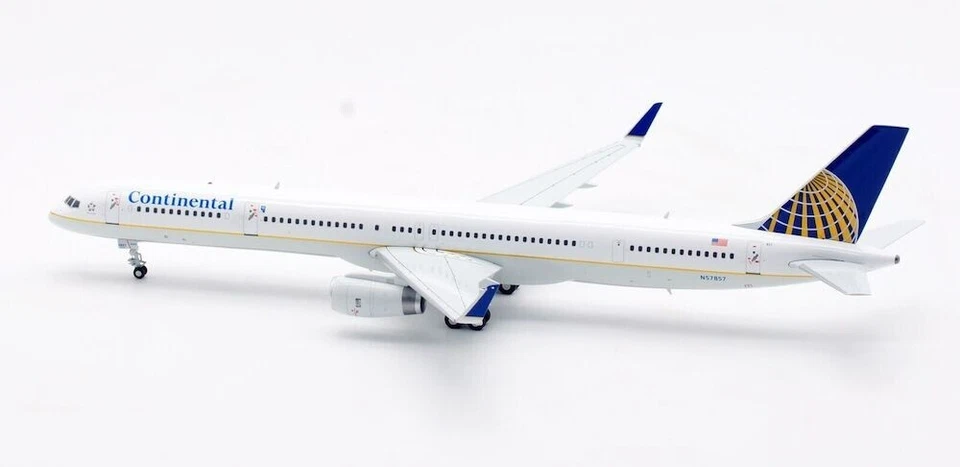 Continental Airlines / Boeing B757-300 / N57857 / IF753CO1023 / 1:200 Foto 2 de 4