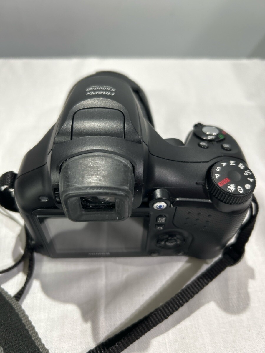 Fujifilm FinePix S Series S6000fd 6.3MP Digital Camera - Black for