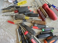 34 Various Screwdrivers