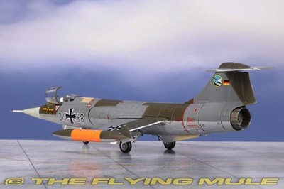 Hobby Master 1:72 F-104G Starfighter Luftwaffe JG 74 Molders 24+68