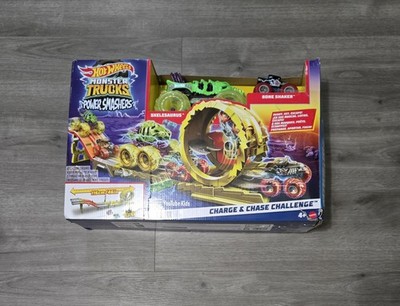 Hot Wheels Monster Trucks Power Smashers Charge & Chase Challenge Track Set