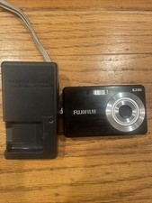 Fujifilm FinePix J10 Black 8.2MP 3x Optical Zoom Digital Camera Charger