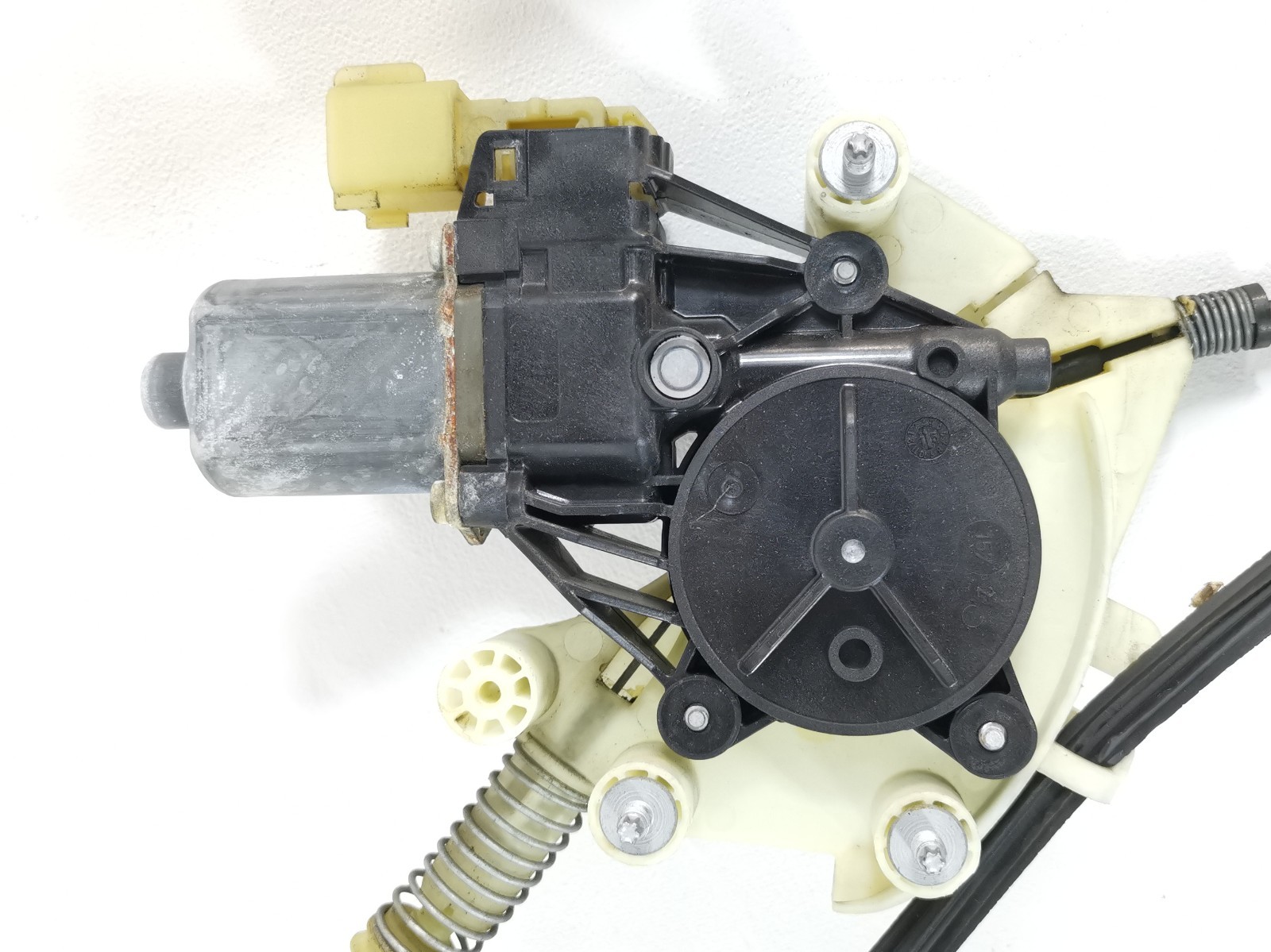Maserati Ghibli RWD 3.0 2015 Front Right Door Window Glass Regulator Motor OEM