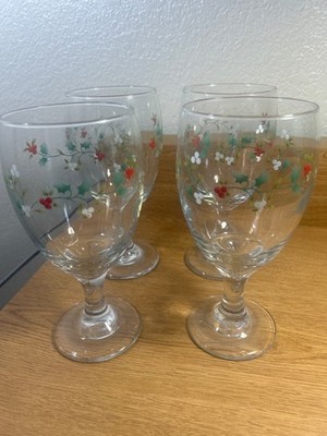 Set of 4 Pfaltzgraff Winterberry wine goblet featuring a green holly vine design