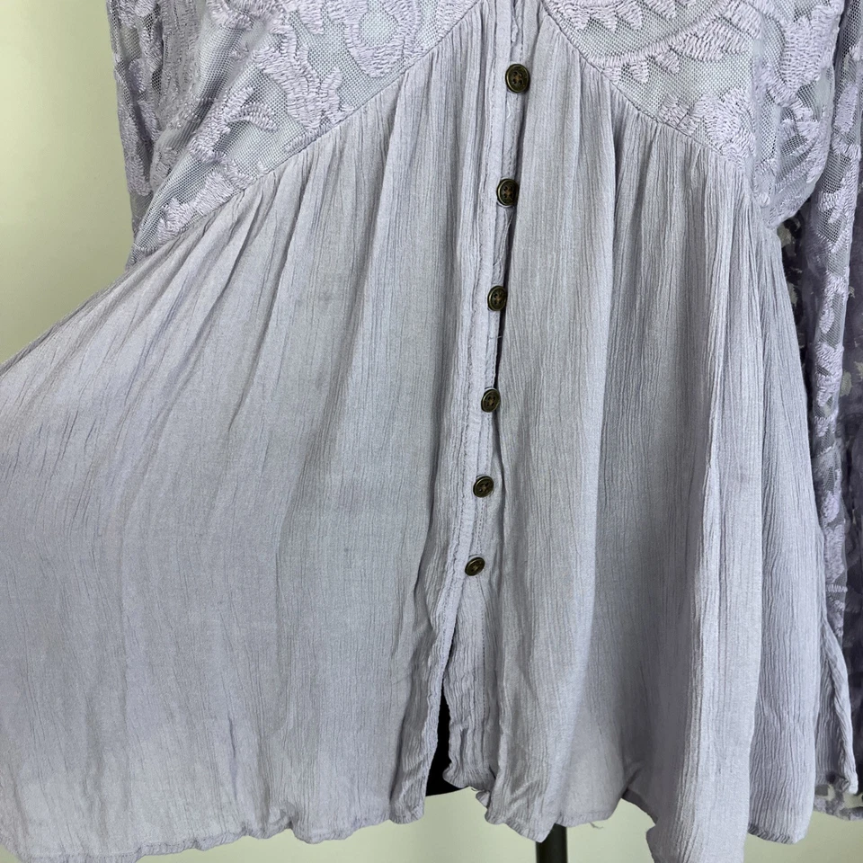 Top de lavanda Xhilaration detalle de encaje manga larga boho 2xgrande fluido Foto 4 de 4