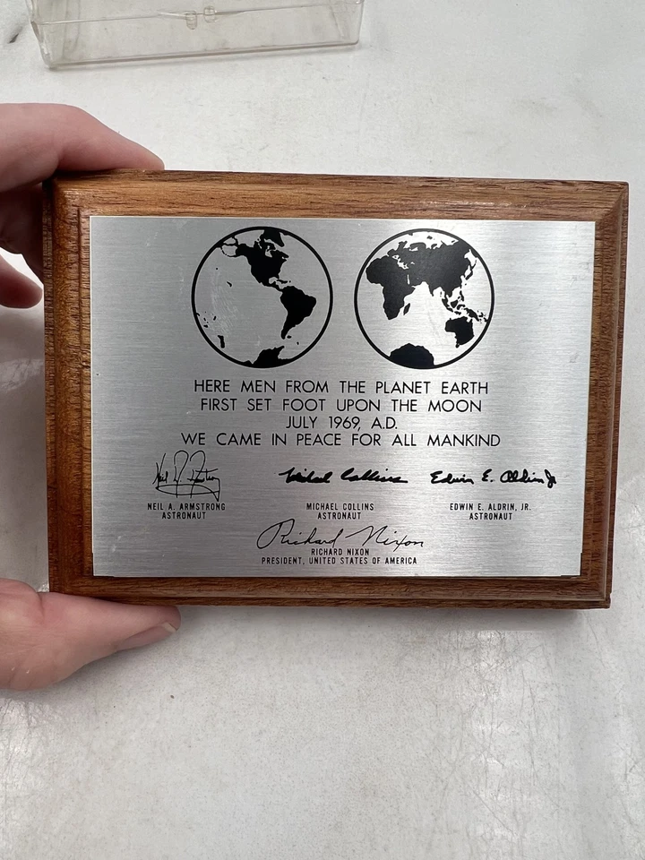 Réplica de placa de aterrizaje lunar vintage Apolo 11 1969 NASA Armstrong Aldrin Collins Foto 3 de 4