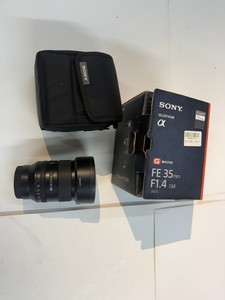 Sony FE 35mm f/1.4 GM Lens E-mount Wide-Angle Prime Full-Frame Format SEL35F14GM
