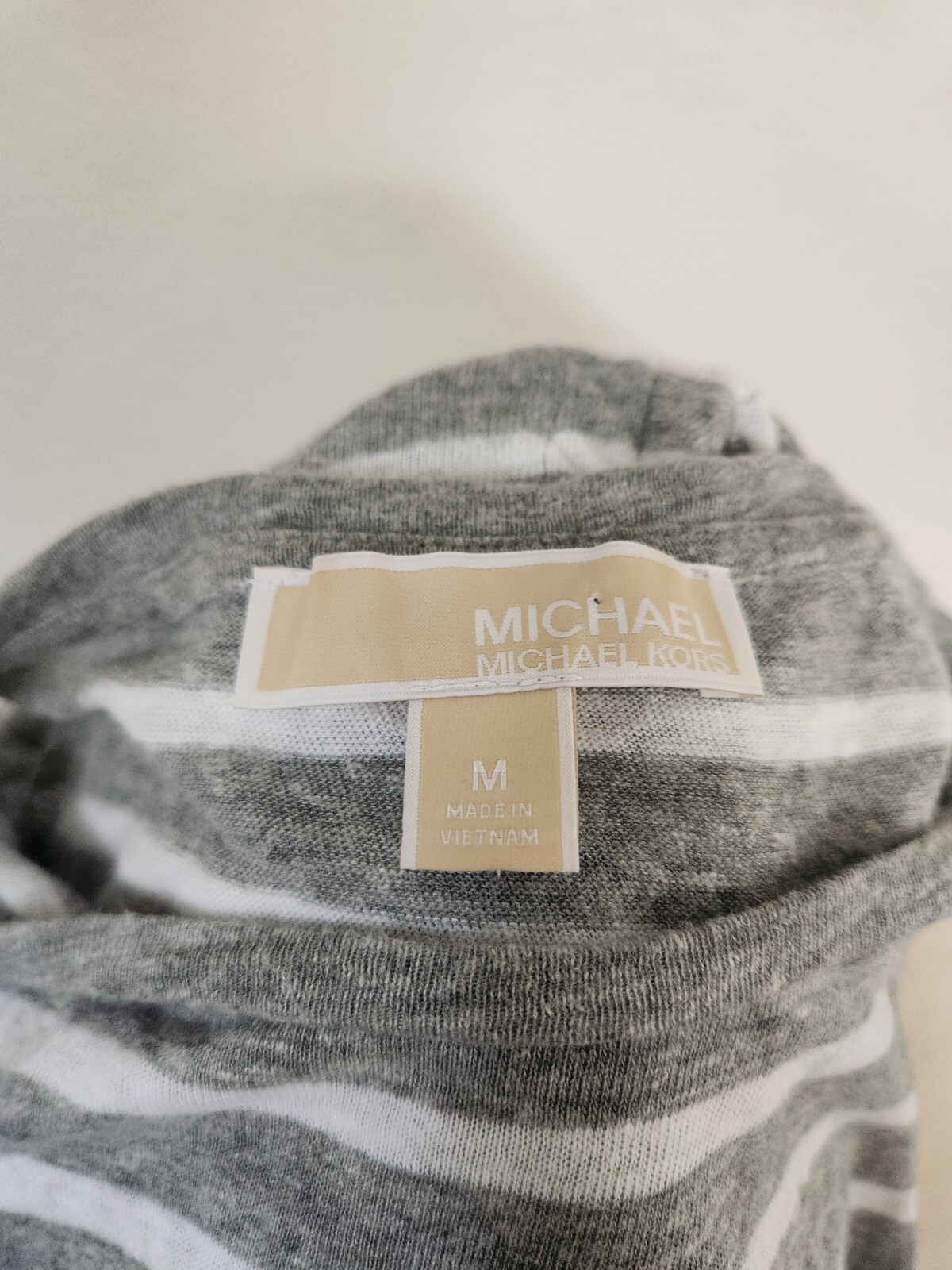 Michael Kors Sleeveless Striped Blouse Gray White Womens Medium thumbnail 6