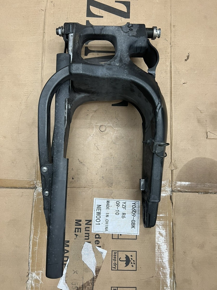 05 06 2005 2006 Kawasaki Ninja Zx6r Zx636 Rear Swingarm Back 05 06 2005 2006 Kawasaki Ninja Zx6r Zx636 Rear Swingarm Back