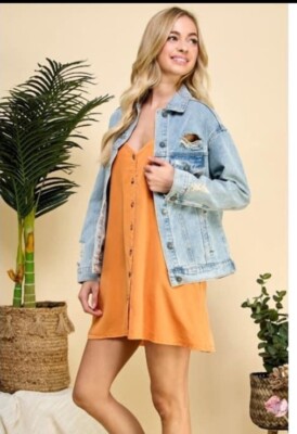 Veveret Destroyed Women s Denim Jacket