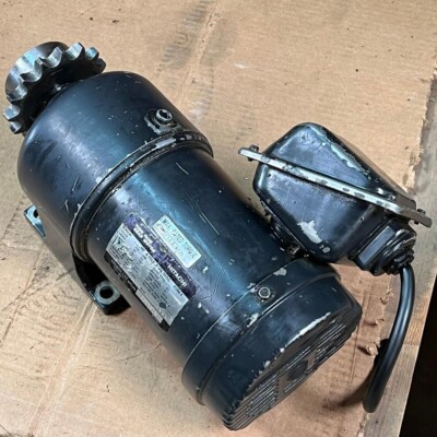 HITACHI THREE PHASE GEAR MOTOR TYPE TF0G TFOG FORM K 0.4KW 200V