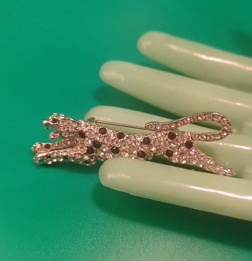 Kenneth  J lane Sparkling Leopard Brooch - image 1