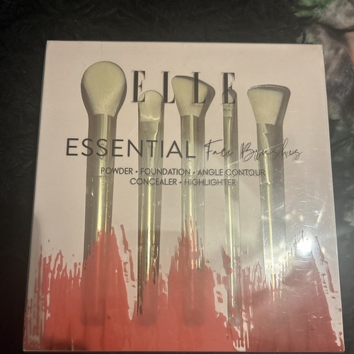 Essential Face Brushes