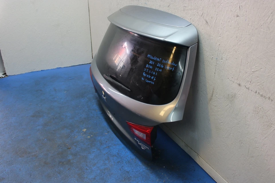 2011 2016 MITSUBISHI OUTLANDER SPORT REAR LIFTGATE WITH CAMERA OEM Foto 3 de 4