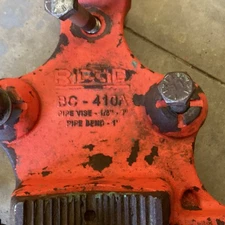 Ridgid BC-410 Bench Chain Pipe Vise 1/8" - 1”(LLD2T)