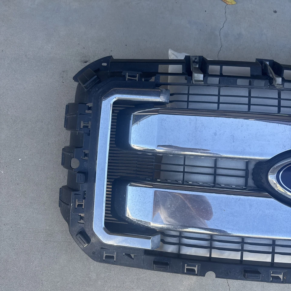 Ford F250 F350 F450 F550 Super Duty 2011-2016 OEM parrilla de radiador cromada Foto 3 de 4