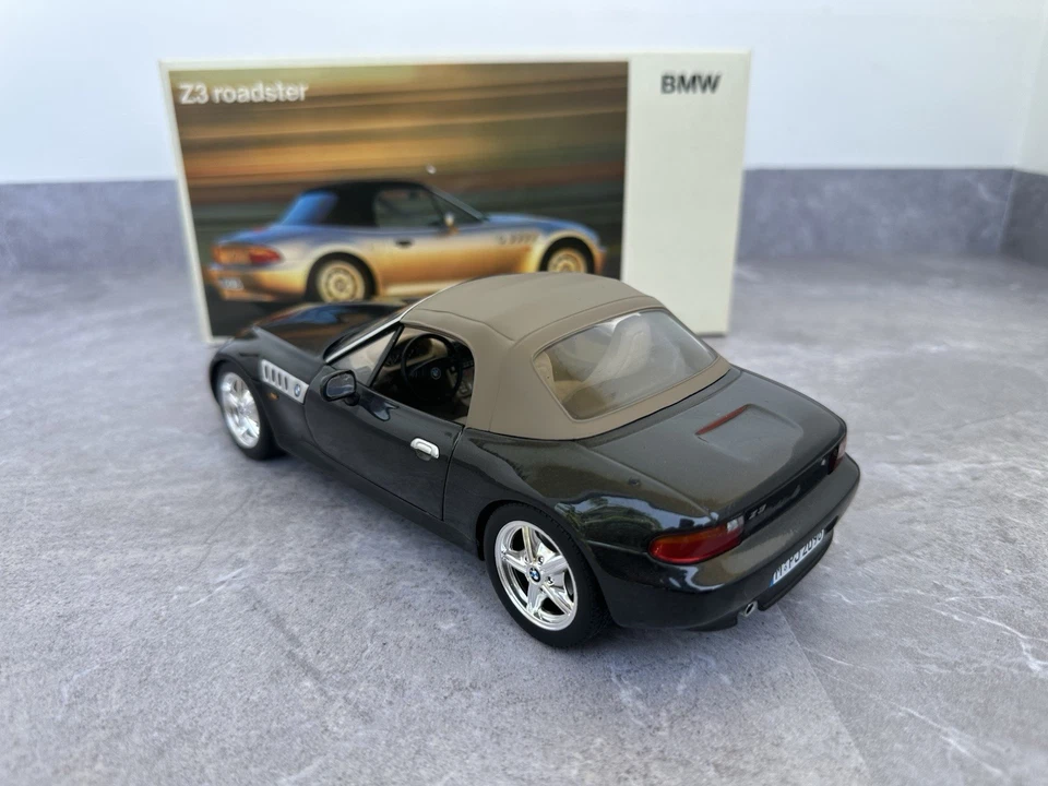 BMW Z3 1/18 Ut Models - Immagine 2 di 4